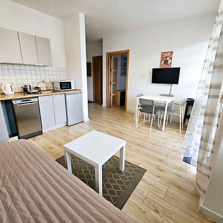 Green Kabaty Apartment 3 Warsaw Exterior photo